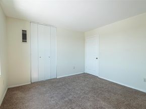 12 Bond Street 7A, Great Neck NY 11021
