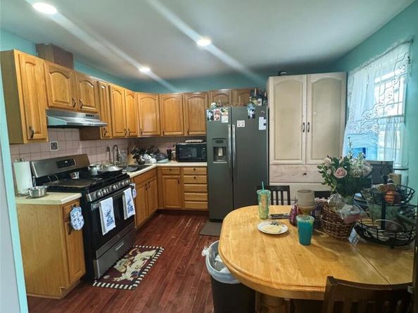 724 Provost Avenue, Bellport NY 11713