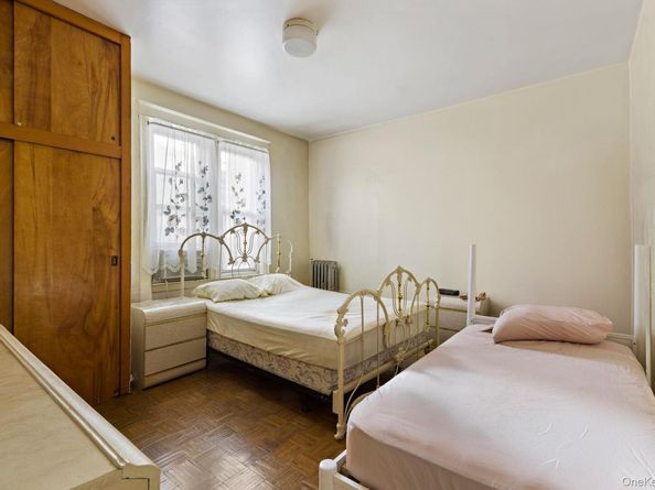 3300 Holland Avenue, Bronx NY 10467