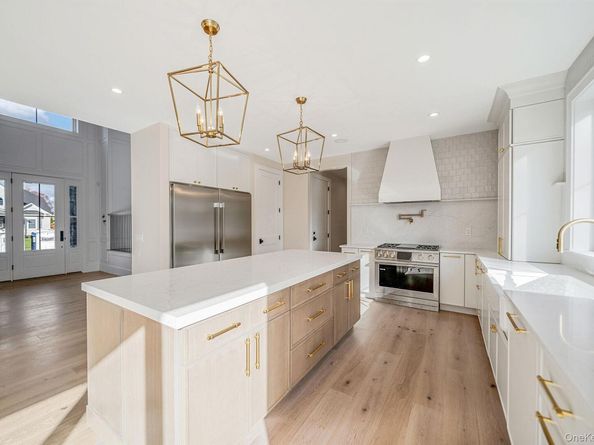 4 Blackwell Court, Nesconset NY 11767