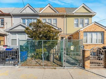 3257 110th Street