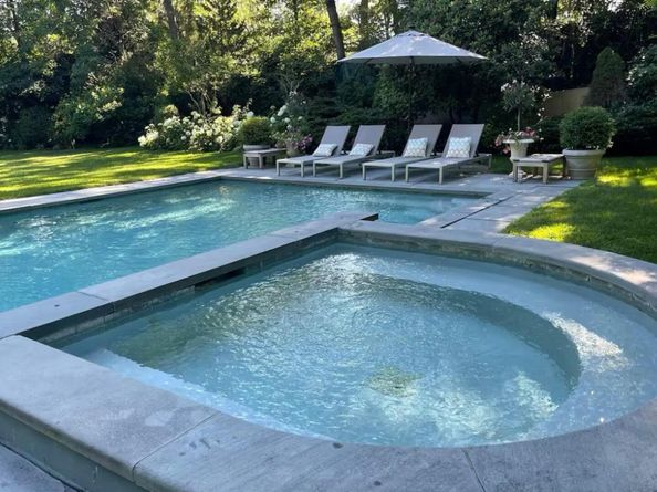 7 Wooded Oak Lane, East Hampton NY 11937