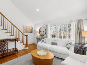 7 Wooded Oak Lane, East Hampton NY 11937
