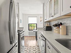 5 Birchwood Court 3N, Mineola NY 11501