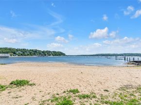 100 Garvies Point Road 1238, Glen Cove NY 11542