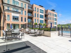 100 Garvies Point Road 1238, Glen Cove NY 11542