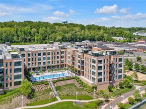 100 Garvies Point Road 1238, Glen Cove NY 11542