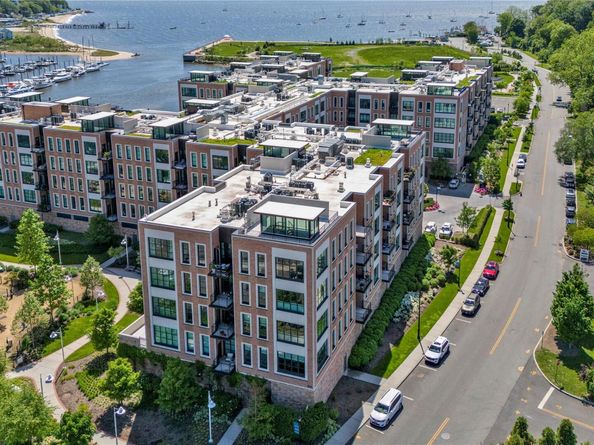 100 Garvies Point Road 1238, Glen Cove NY 11542