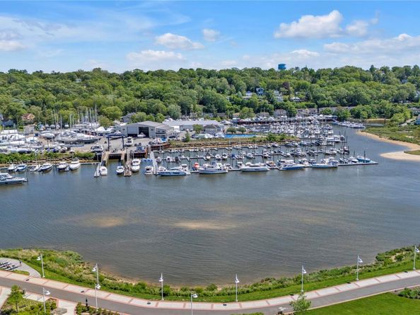 100 Garvies Point Road 1238, Glen Cove NY 11542