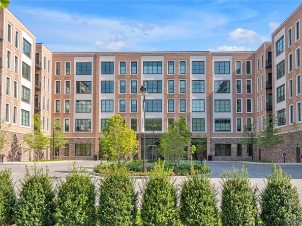 100 Garvies Point Road 1238, Glen Cove NY 11542