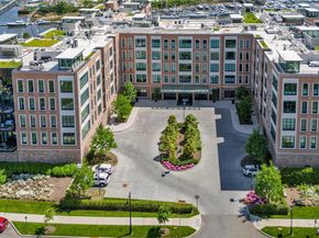 100 Garvies Point Road 1238, Glen Cove NY 11542