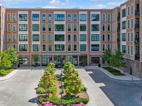 100 Garvies Point Road 1238, Glen Cove NY 11542