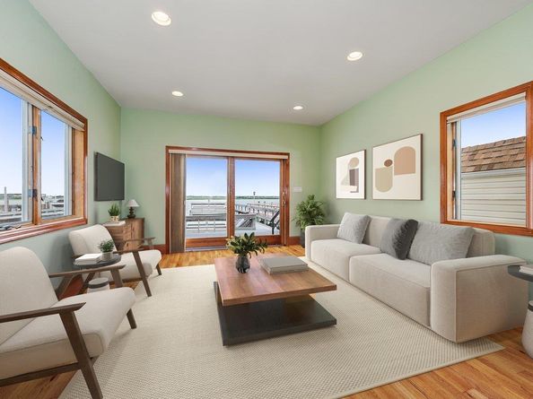 991 W Park Avenue, Long Beach NY 11561