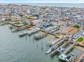 991 W Park Avenue, Long Beach NY 11561