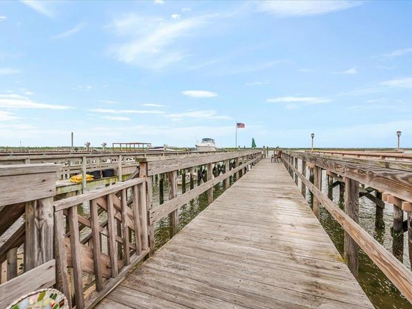 991 W Park Avenue, Long Beach NY 11561