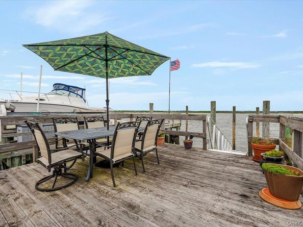 991 W Park Avenue, Long Beach NY 11561