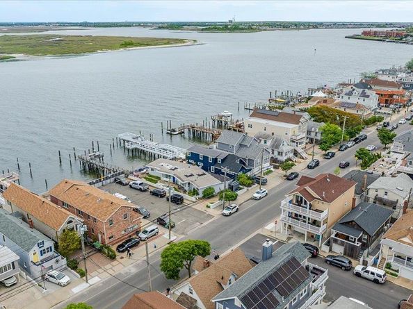 991 W Park Avenue, Long Beach NY 11561