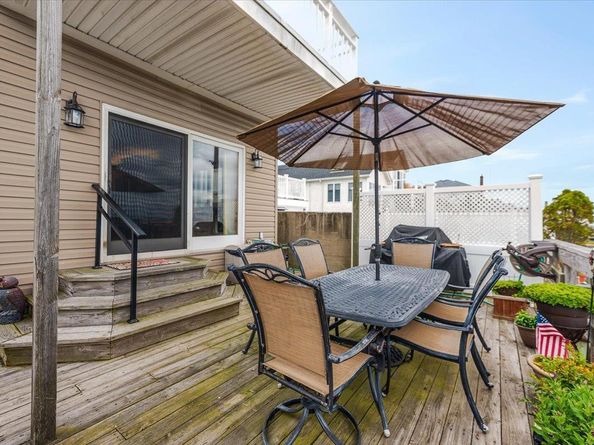 991 W Park Avenue, Long Beach NY 11561