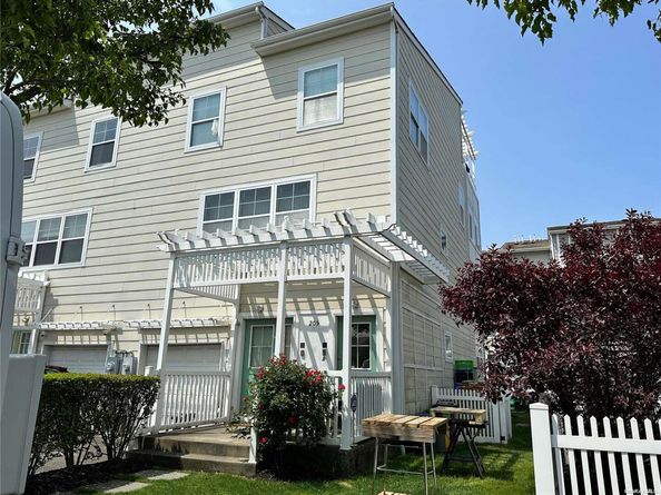 205 Aquatic Place, Arverne NY 11692