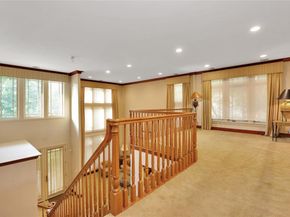 19 Holiday Pond Road, Jericho NY 11753