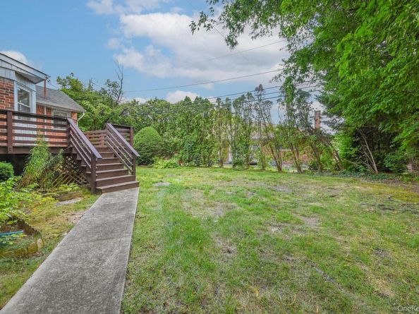 216 Birch Drive, New Hyde Park NY 11040