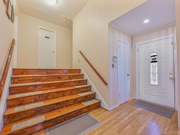 216 Birch Drive, New Hyde Park NY 11040