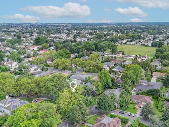 216 Birch Drive, New Hyde Park NY 11040