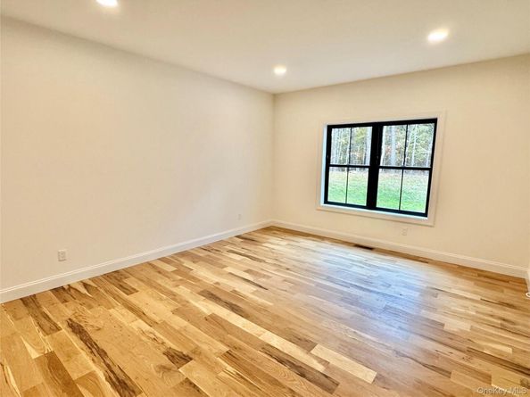 122 Dayton Avenue, Manorville NY 11949