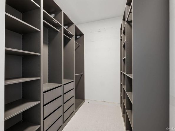 20 Cove Neck Lane, Southampton NY 11968