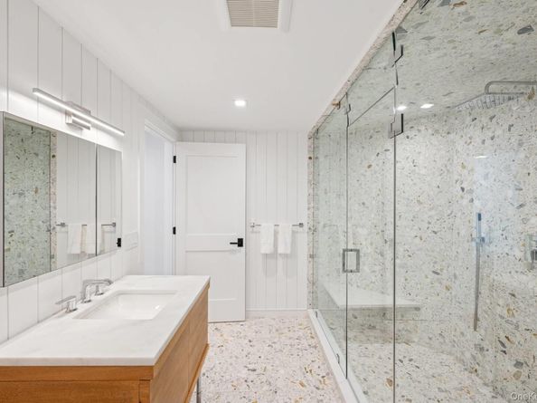 20 Cove Neck Lane, Southampton NY 11968