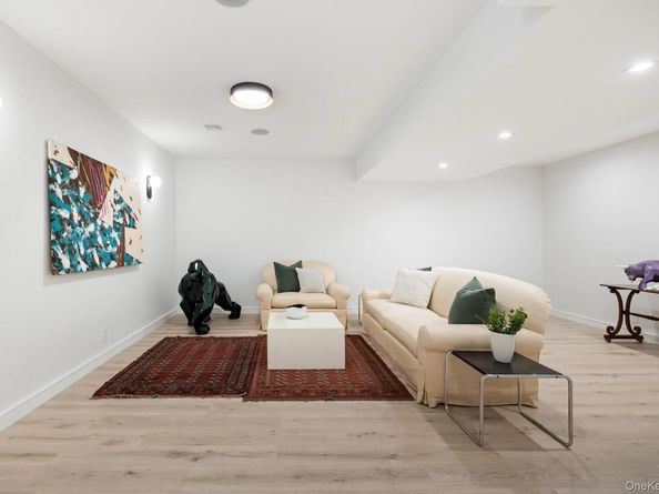 20 Cove Neck Lane, Southampton NY 11968