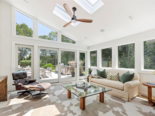 20 Cove Neck Lane, Southampton NY 11968