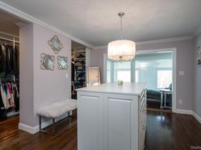 10 Stony Run Court, Dix Hills NY 11746