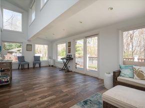 10 Stony Run Court, Dix Hills NY 11746