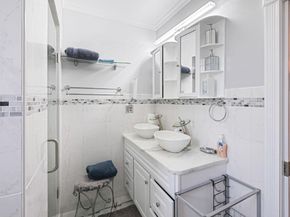 11538 238th Street, Elmont NY 11003
