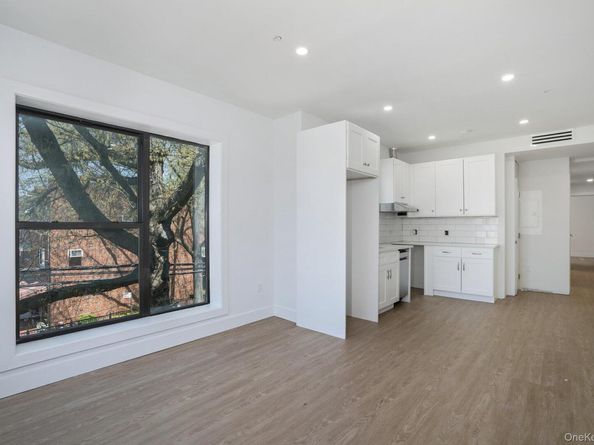 3650 Bronxwood Avenue, Bronx NY 10469