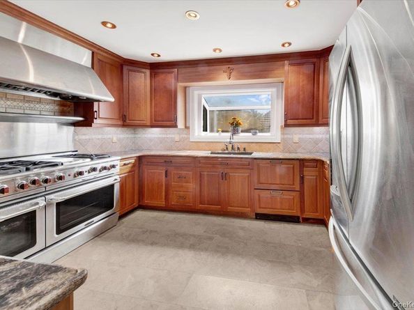 12 Pilgrim Avenue, Yonkers NY 10710