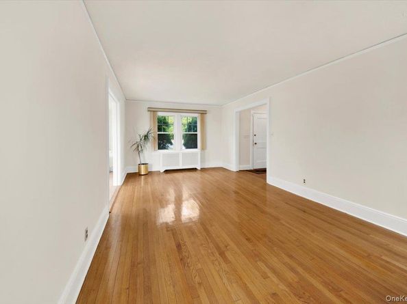 12 Pilgrim Avenue, Yonkers NY 10710