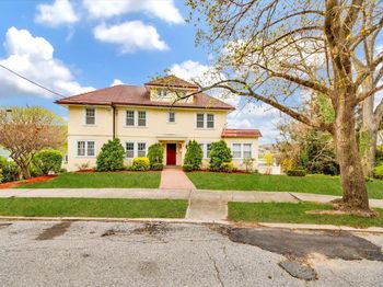 12 Pilgrim Avenue