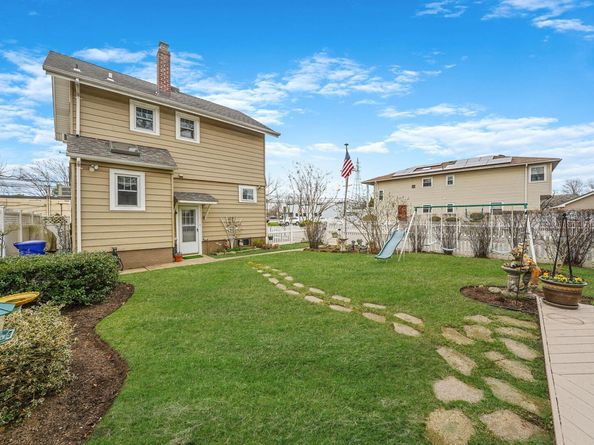 30 Scranton Avenue, Lynbrook NY 11563