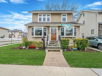 30 Scranton Avenue
