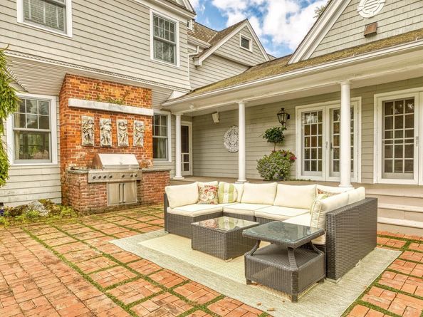 44 Beach Lane, Westhampton Beach NY 11978
