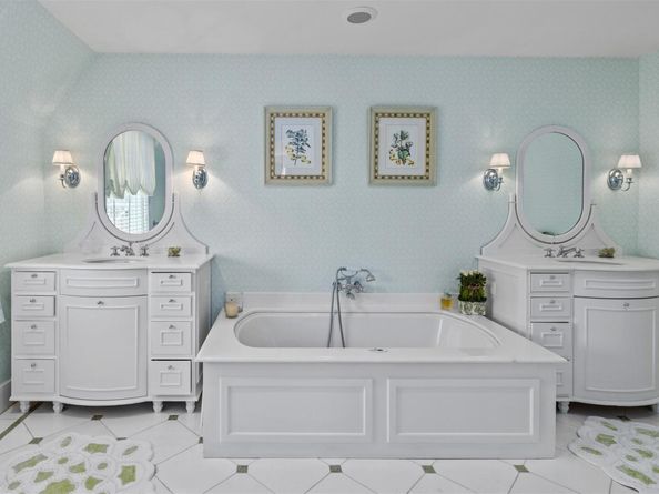 44 Beach Lane, Westhampton Beach NY 11978
