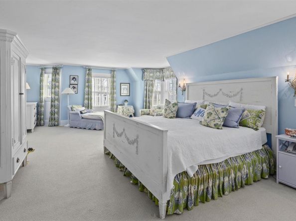 44 Beach Lane, Westhampton Beach NY 11978