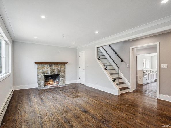37 Soundview Road, Huntington NY 11743