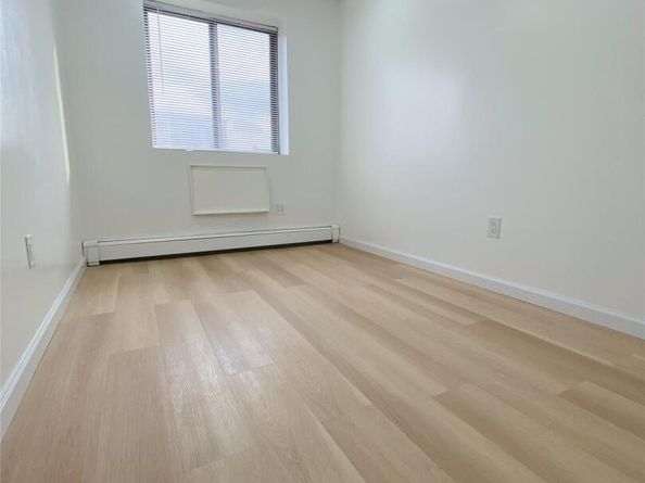 144-23 Barclay Avenue 6B, Flushing NY 11355