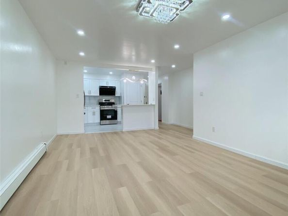 144-23 Barclay Avenue 6B, Flushing NY 11355