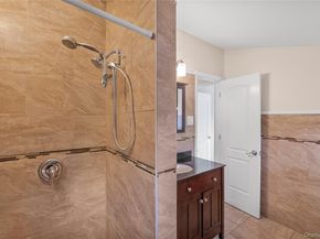 360 Locust Avenue, Oakdale NY 11769
