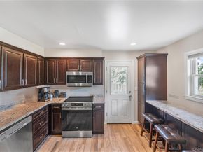 360 Locust Avenue, Oakdale NY 11769