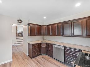 360 Locust Avenue, Oakdale NY 11769